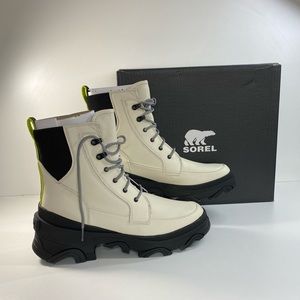 SOREL lace up BOOTS